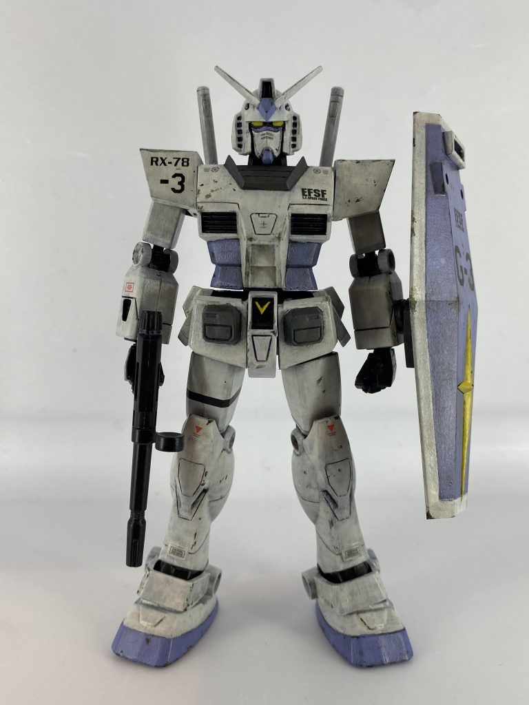 主な改修点は頭部:面長すぎる顔の短縮、接続をBJ化腕部:肩アーマー位置を高くし、手首接続部のカバー作成腰部:胴体との接続をBJ化し、腰の捻りを可能に脚部:足首アーマー別体化、BJ接続で接地性向上