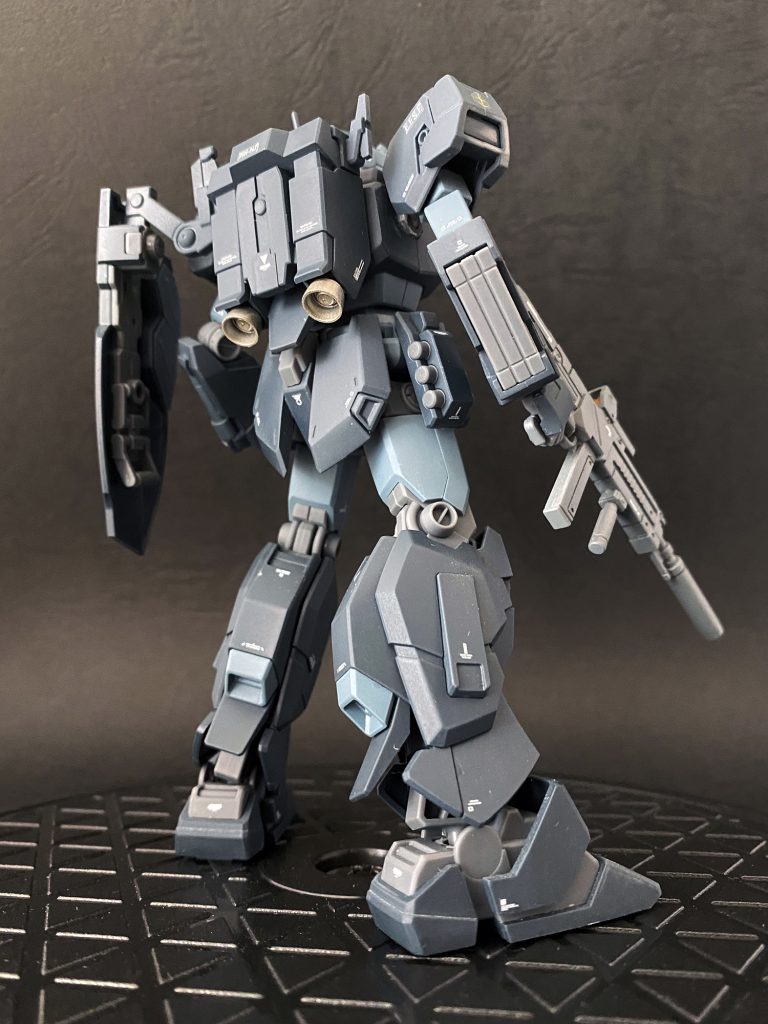 背中も頼もしい。