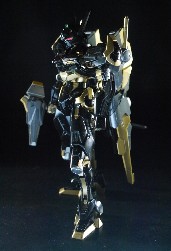 逆面からもう1枚。水星の魔女の機体は、ほんとガンビットの収納の仕方とか、バリエーションが豊かで楽しいですw