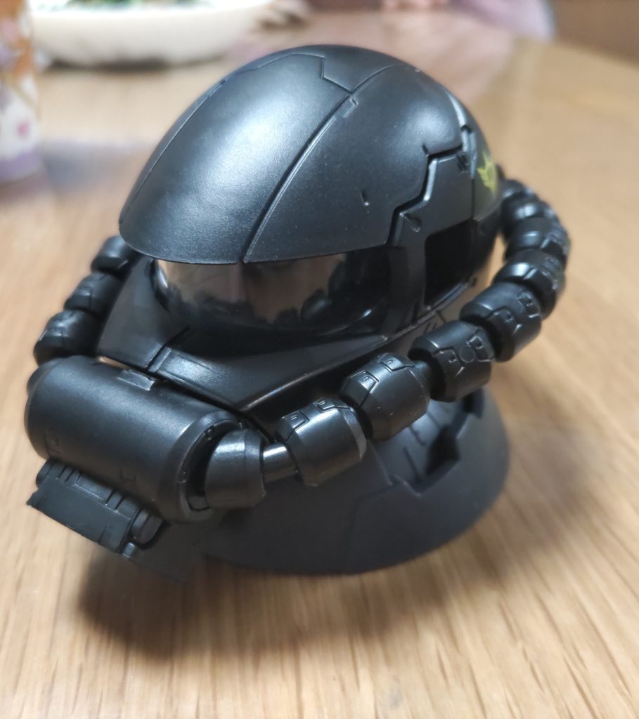 元々はこちら。ご飯時に撮ってたので迷惑そうな顔をされましたが、気にせずパシャりです( ˊᵕˋ ;)