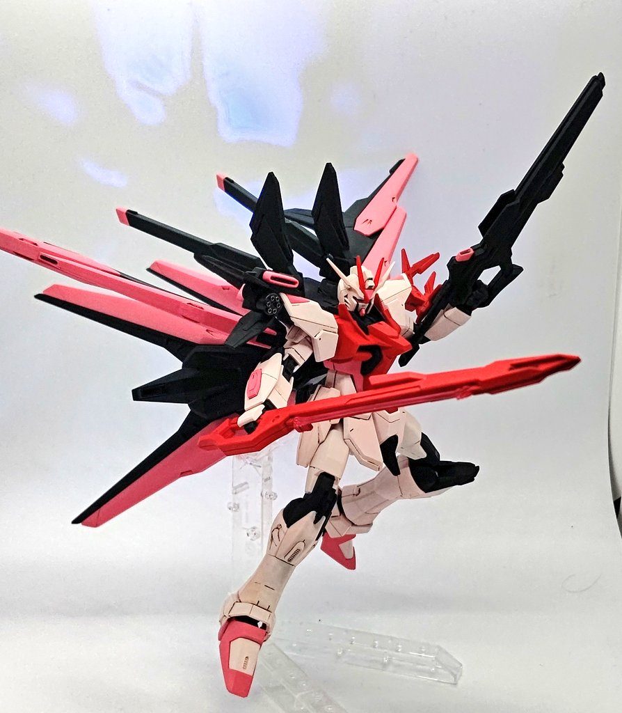 アグニ、クスィフィアスもストライカーパックと同じような色でしたが、ダークグリーンに変更してます(写真だとわからないですが) 