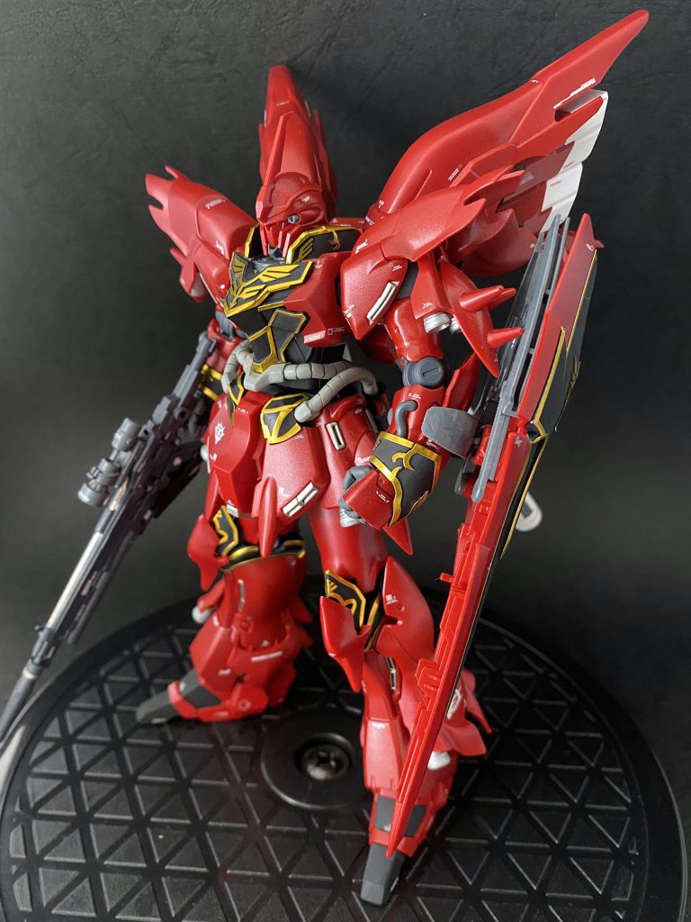 結構複雑なデザイン。