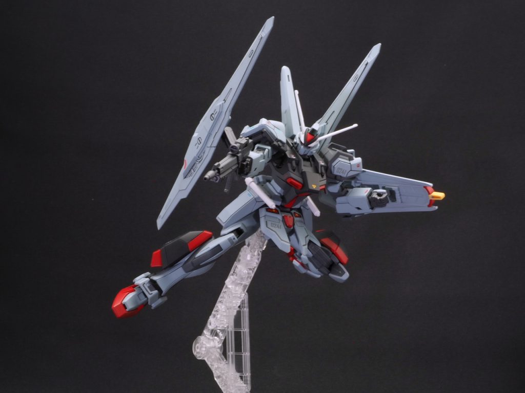 大西洋連邦極東方面領域伊豆基地でテストが行われた本機は、「ユニウス条約」によって軍縮の煽りを受けた本部によって廃棄を通告される。しかし、同じくして「無かった事」として廃棄が決定した生体CPUの1種であるレインフォースの1人「78号」と共に「ハウプトマン」と呼ばれる1世代型コーディネイターに買収され、ハウプトマンが所属する工業組合「コープス」によって「78号」と主に日の目を見る事となった。