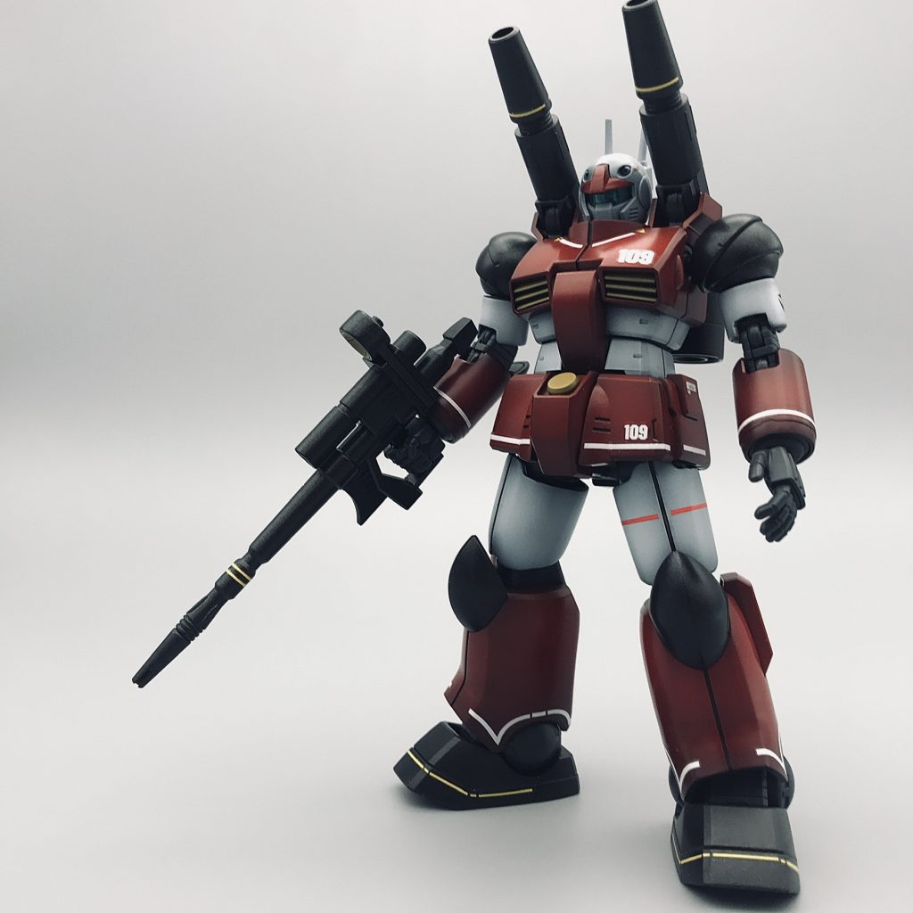 腕を1mm太股を2mmプラ板で増やして、どっしりした感じに回収しています