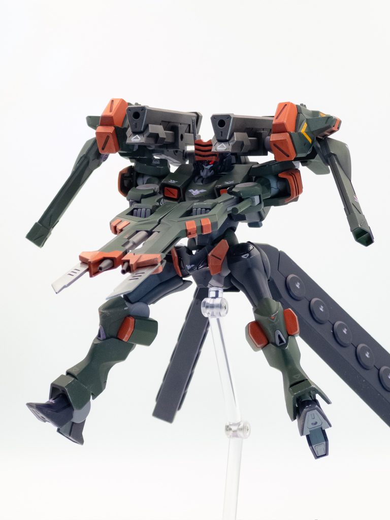 ２丁を連結することで威力と射程を強化できる。