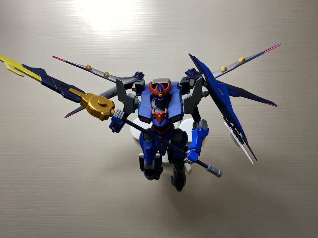 ザウォート・カスタム「蒼月」にフロートユニット「飛翔滑走翼」を装備した姿。武装を前回より強化して、頭部の入れ替え、胸部に追加装甲を追加しました。水星は、パーメットスコア。鉄鋼は阿頼耶識。2作品のガンダムをミキシングすると、パイロットに負荷がかかる仕様のガンダムになりますが、こちらはザウォートをメインで使ってますのでパイロットに優しい安全設計でございます。