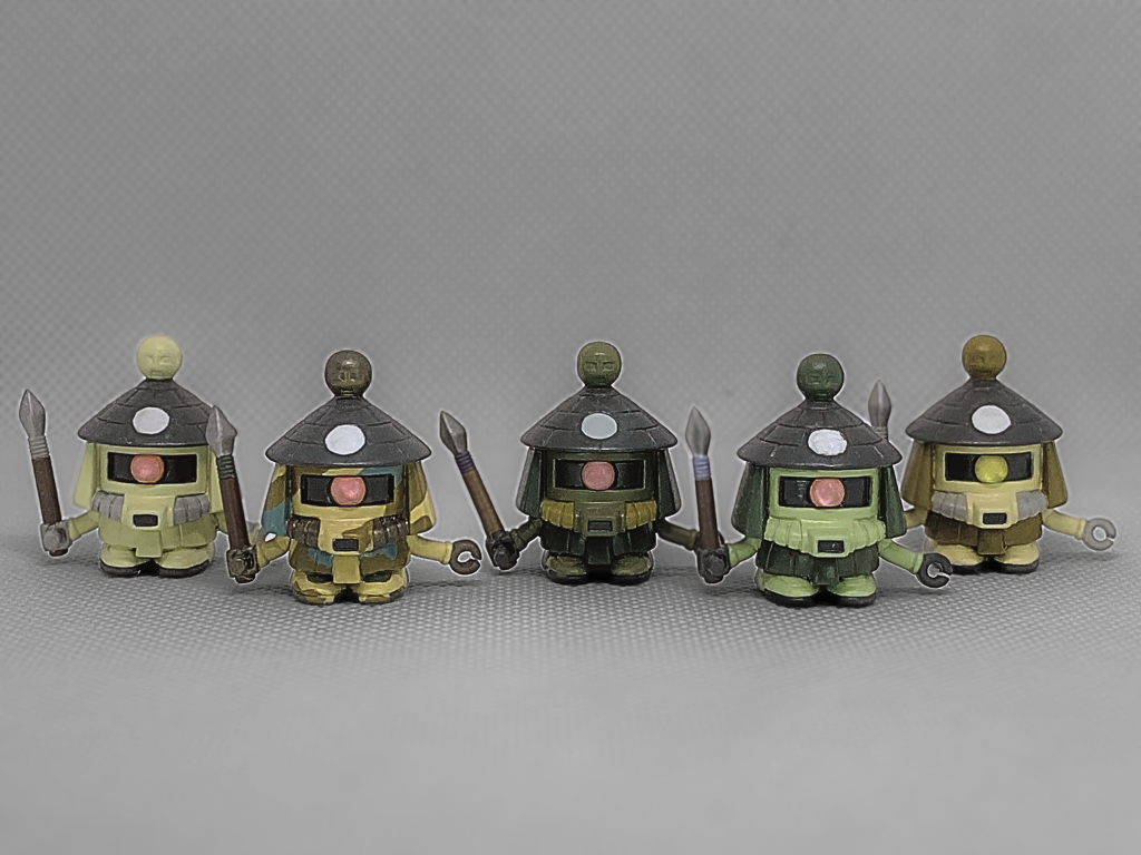 左から0083のノイエんビッター機、湿地帯専用の迷彩カラー、武者七人衆編版、素のザク、マインレイヤーのカラーです。