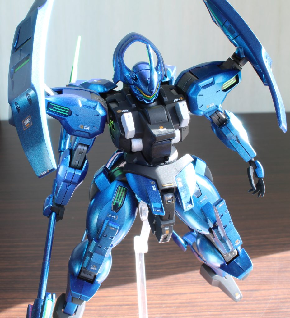 メタリックブルーをメインに塗装しています。