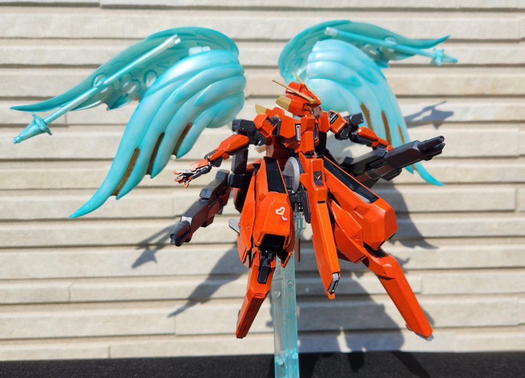 「向こうでの機体に比べりゃあ、めっちゃ狭いが扱いやすいぜ!オレンジだし、あたいのパーソナルカラーだし」