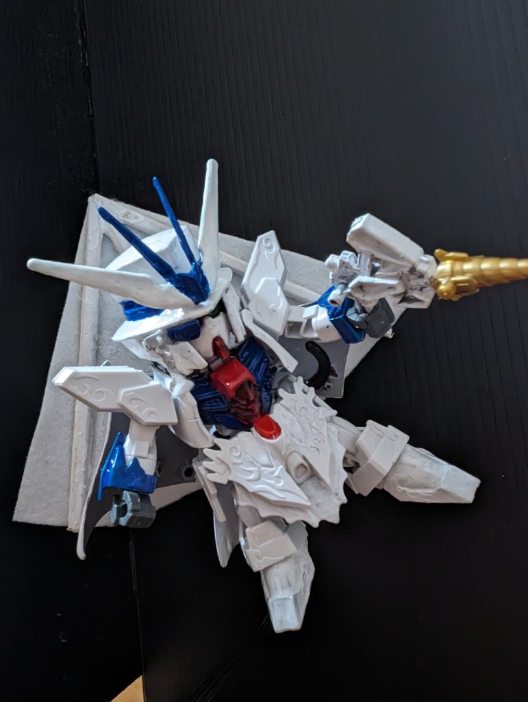 簡易でハンググライダーを取り付けてみました。もう少し大きくも良かった気がします・・・。素人作品の為、雑な所がありますがご容赦ください・・・。これからも精進します。