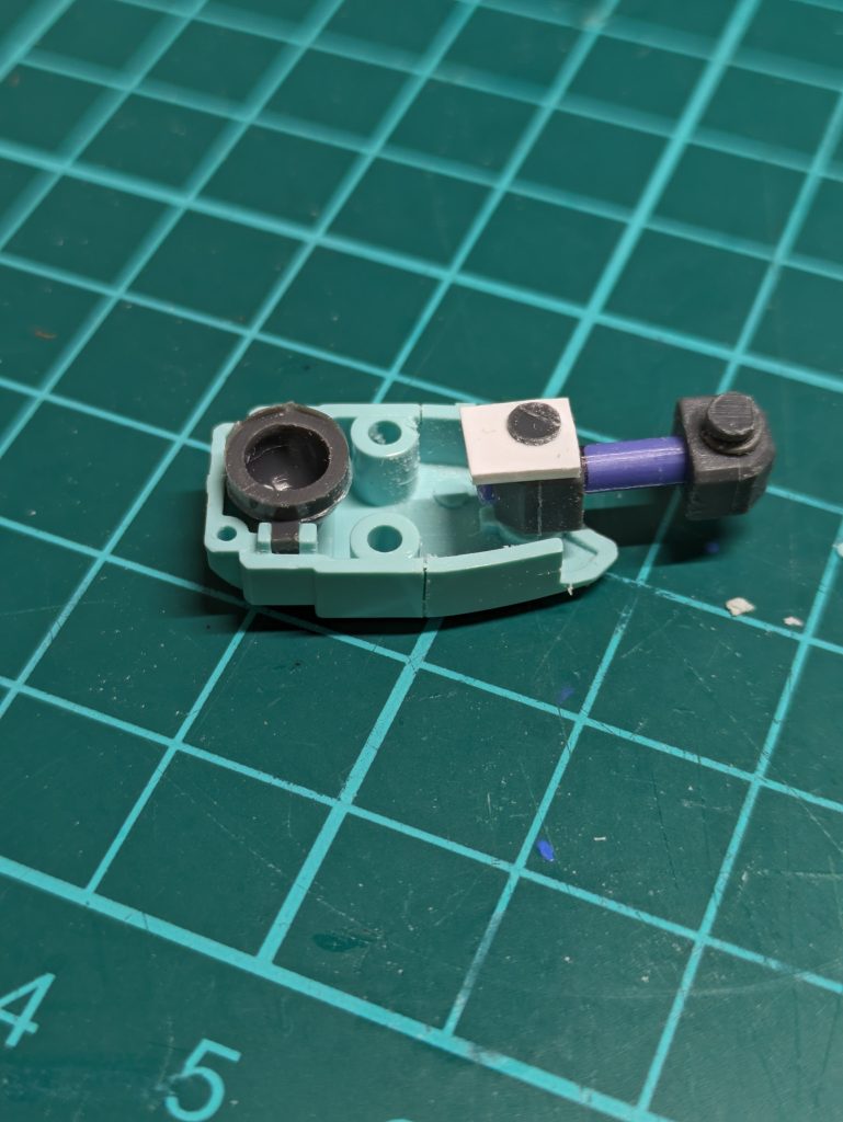 膝関節の接続方法を変更。