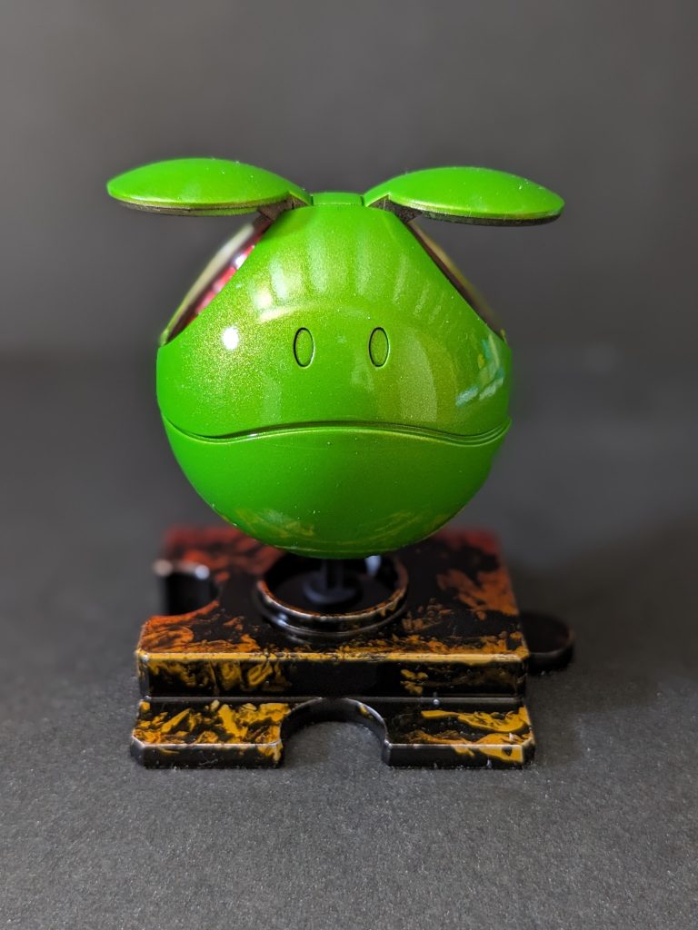 ギミックは活かしてます。台座はクリアオレンジからクリアレッドのグラデーションぽくラップ塗装で。