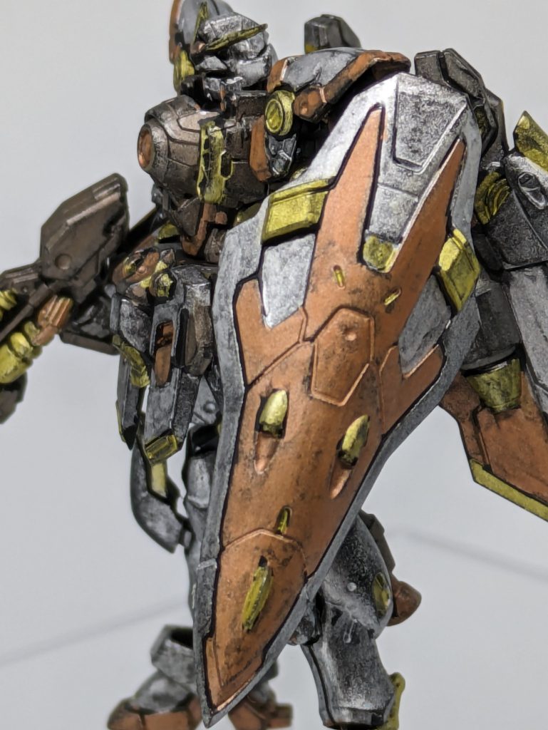 これがないと変形が情けなくなるシールドちょっと遠めに見るとイラストっぽくみえなくもない・・・?