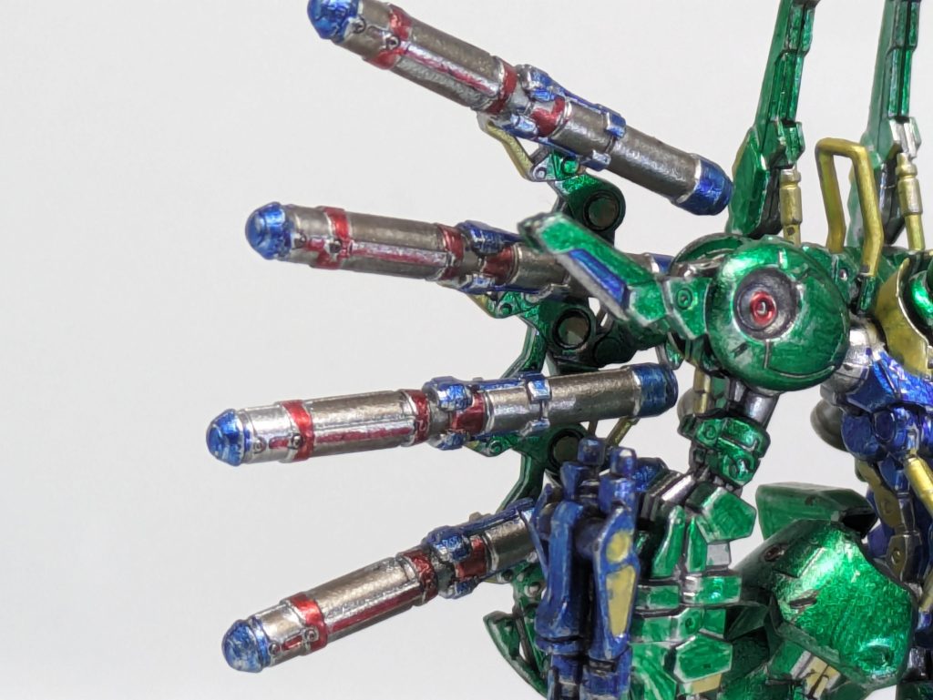 アップにするとおもちゃっぽく。