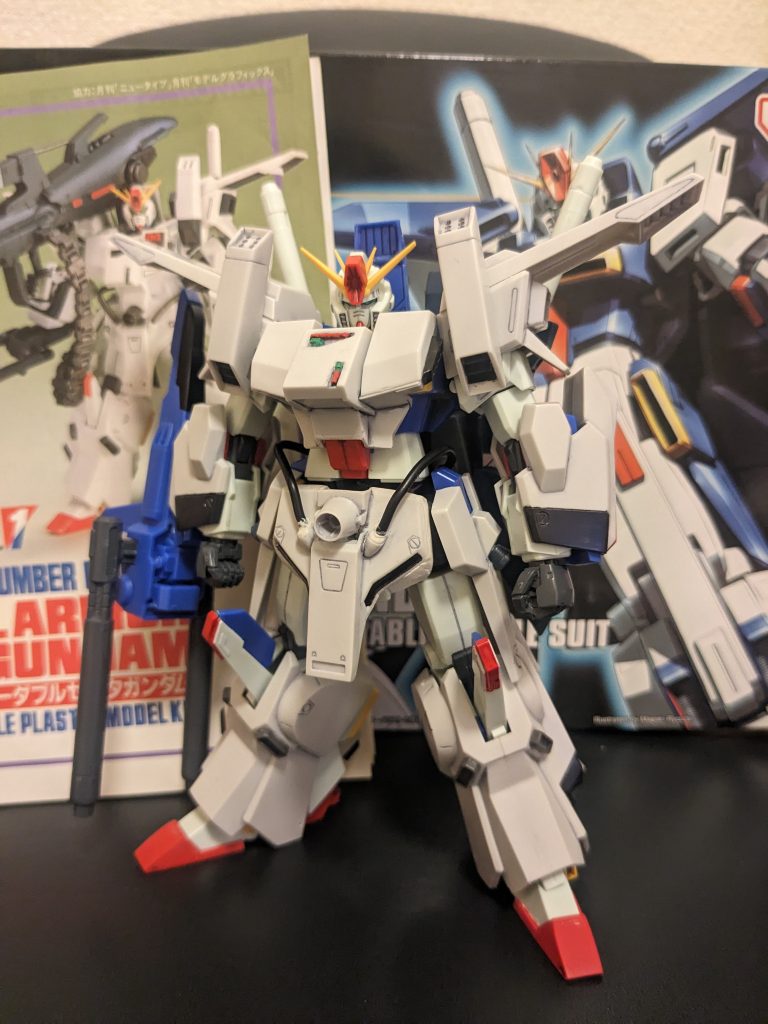 全体のバランスを見たときに、短足に感じたので太ももの接続軸のとこで約3ミリ延長。つま先とかかとも延長しました。