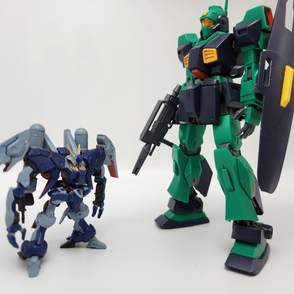 近くにいた1/144のネモくんとツーショット。ちっちゃ!もしかしたらアーティファクトの中では大きいのかもしれませんが...ここまで見てくださってありがとうございました!他のアーティファクトも作ってみたいですね~!