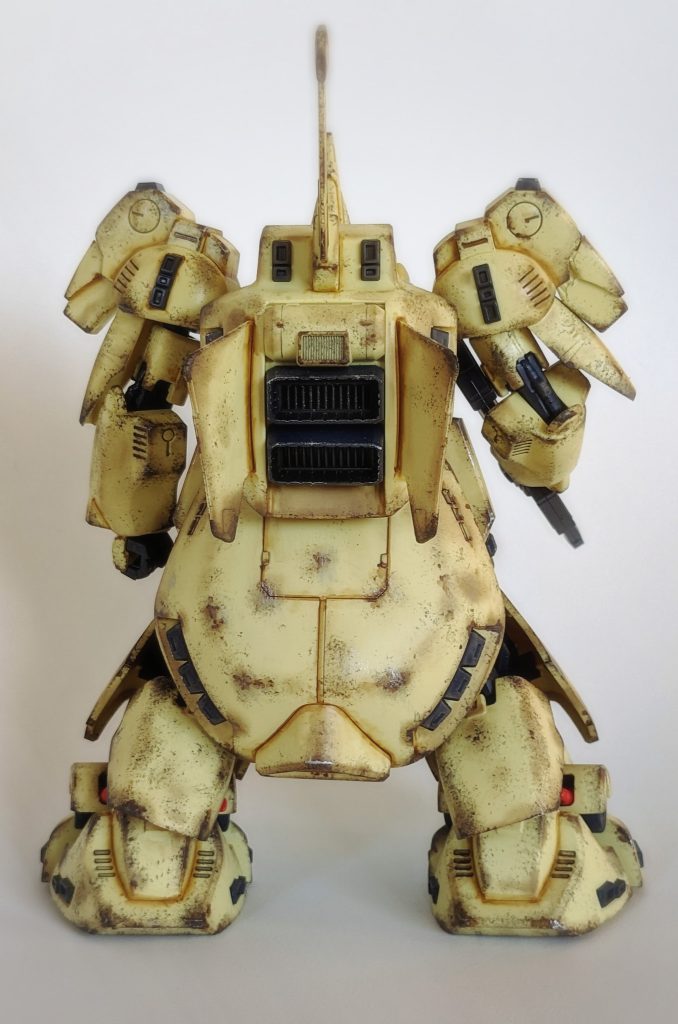 後ろから。見よ！逞しい背中を！鬼の背中ダァ！