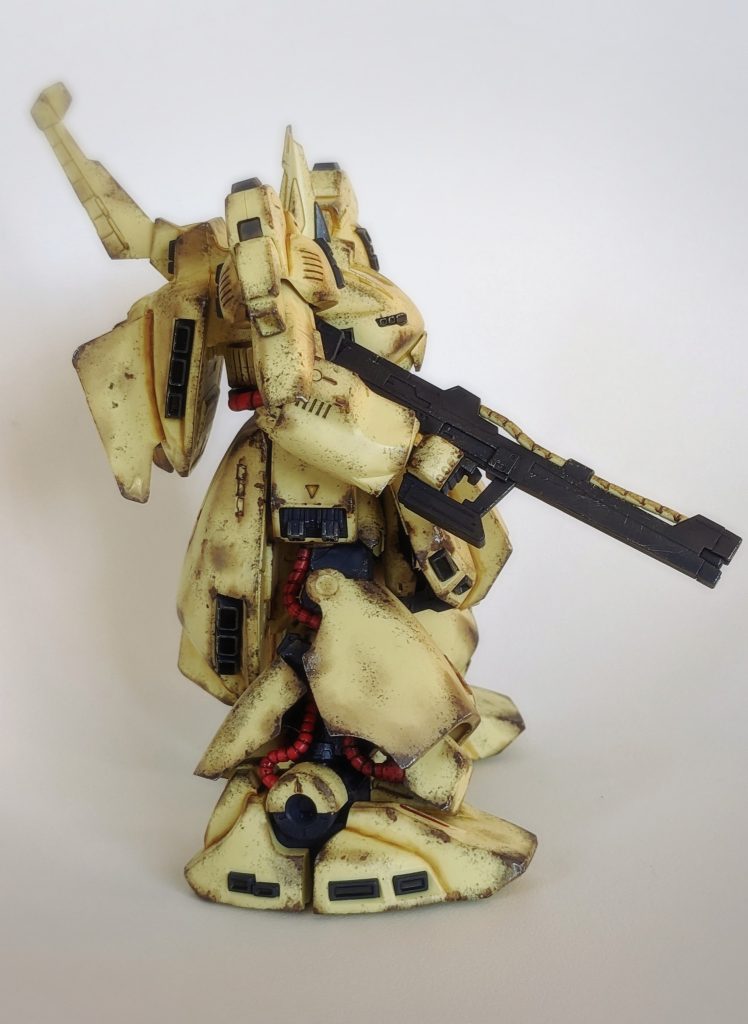 右から。でっかい！パーツが大きくて、すごい作りやすかったです。色々作りましたがトップレベルで作るのが楽しかったかも(^o^)