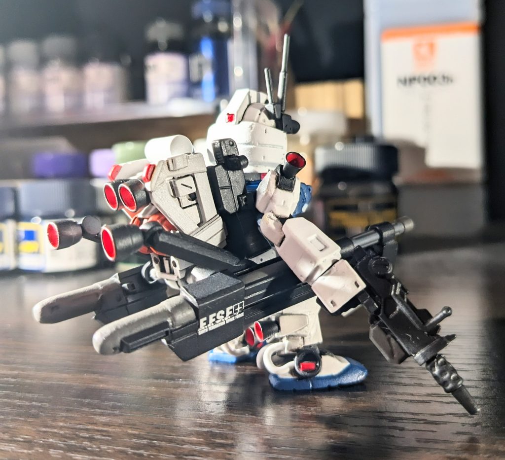 一応、奇跡の重心で自立します。