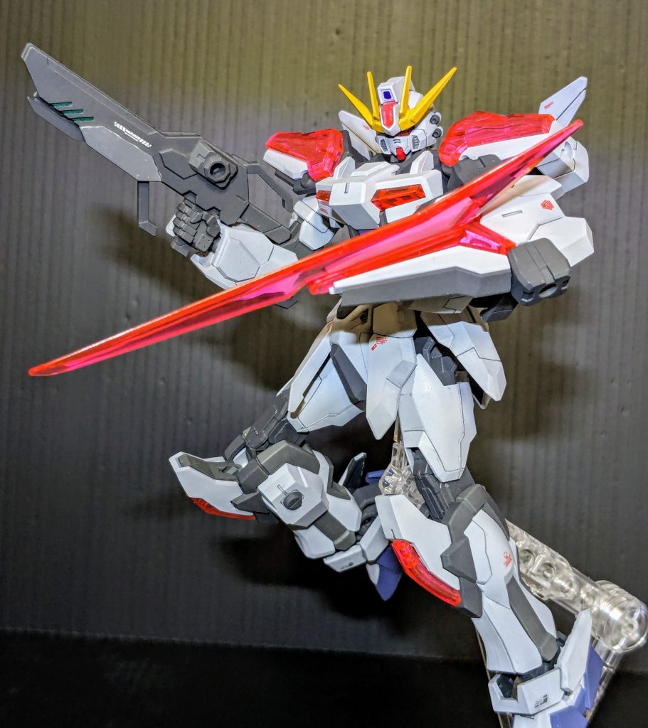 トップコートはつや消し UVカットスムースクリアー。クリアパーツは光沢クリアーで仕上げました。ストライク系キットはどれもカッコ良く、楽しく制作できました。