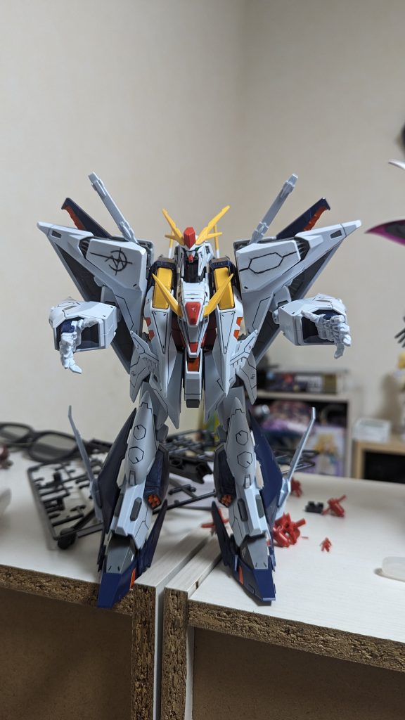 マフティーのマークが間違えて横になってしまった悲しいがまあ初めてだし頑張ったから良い追記:メインでおいている写真はこの写真の状態にプラスでいろいろ手を加えたやつです