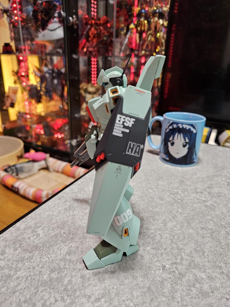 機体ナンバーは009。このナンバーデカールはお気に入りです。