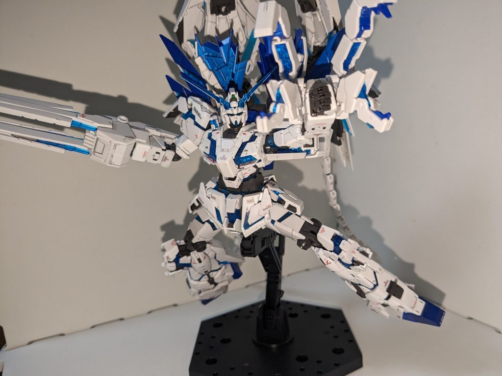 アームドアーマーVNを向けたポーズ