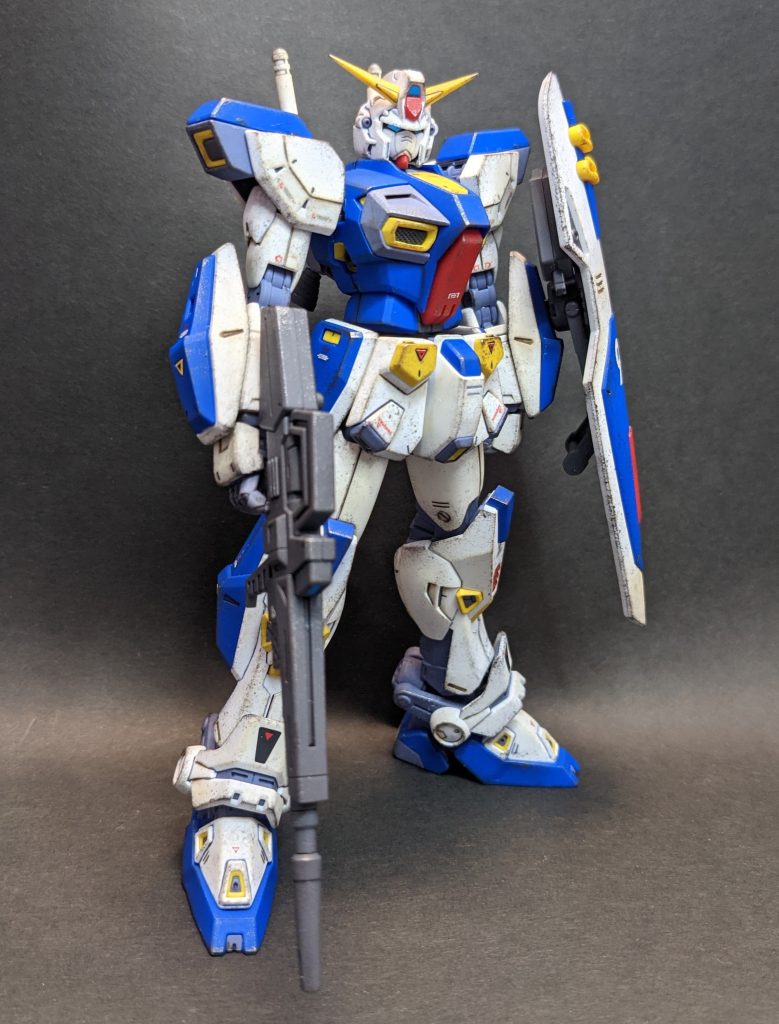 実は元々簡単フィニッシュで一度完成させたものでした。黄色が玩具っぽくて気に入らなかったので塗装し直すことにしました。