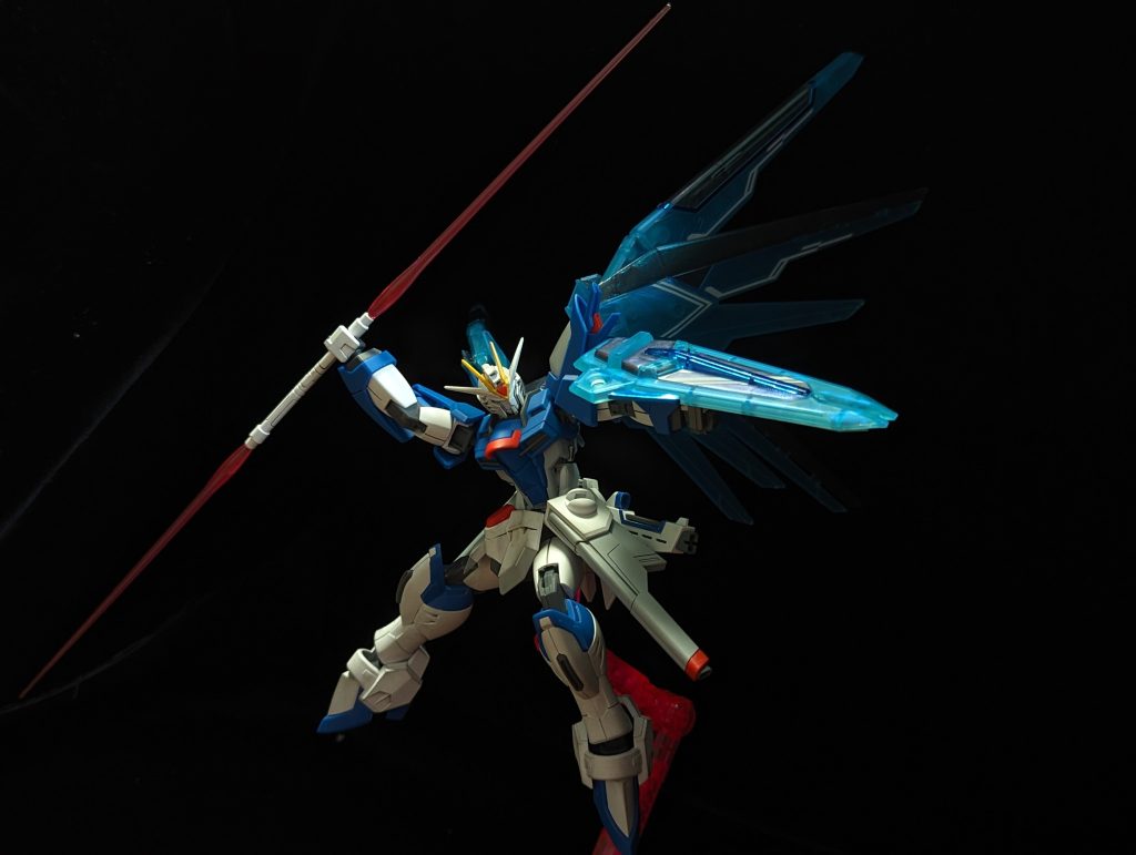 フリーダム系譜なのでポラライズドクリアの羽根も違和感なくフィットしますね