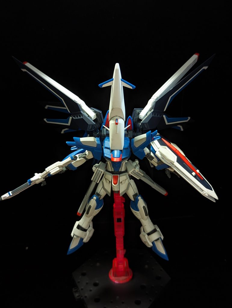 変形途中はハンブラビみたい