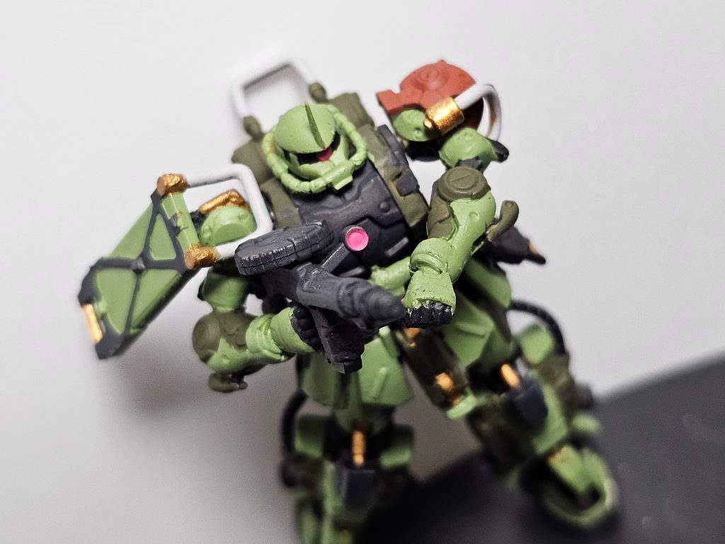 ジオラマにはこの斜めの角度で設置予定です。