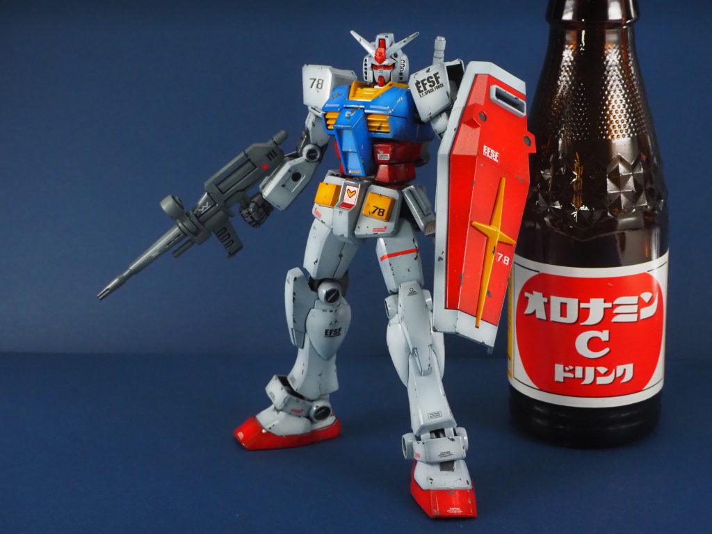 ホワイトに青みを足してっましたが、こっちの方が劇中のイメージに近い気がしますね。