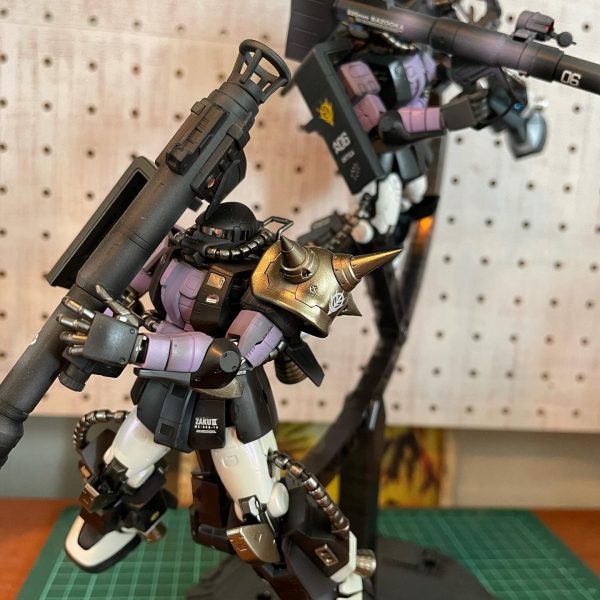 過去作、黒い三連星