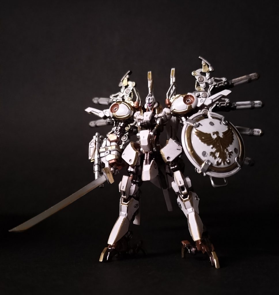 でも、アーティファクトのそれはなかなかにかっこよく、色変してロイヤルガード的なカラーリングとか似合うんじゃね？という落とし所に。あんまり改造しなくても、かなりイメチェンできそうだし(笑)いっそオーラバトラーにしてしまうのもありかもしれないですね。それはどなたかがいずれ？