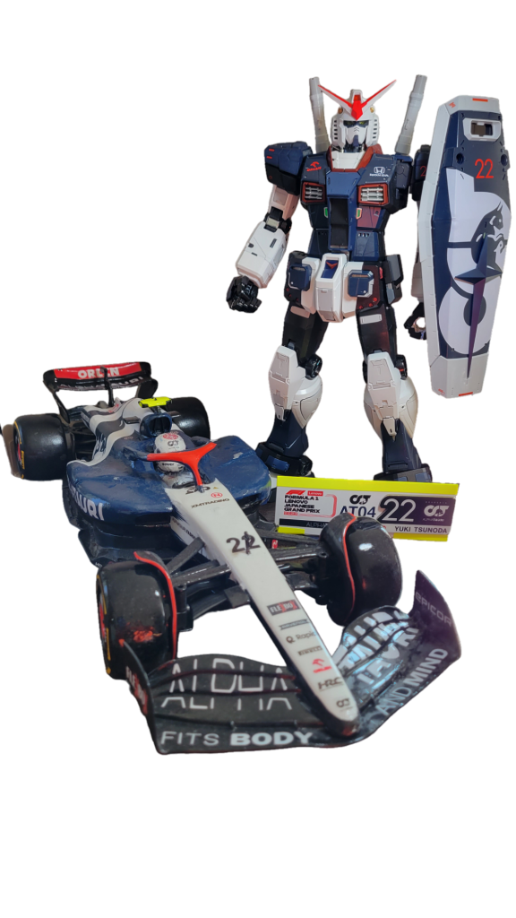 一昨年のマクラーレンのマシンのラジコンを去年のALPHATAURIのマシンに改造した物とALPHATAURIガンダム