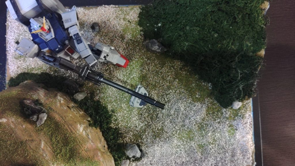 ジオラマの配置になります。ジオラマは100均素材のみで作ってます。最近の100均は素晴らしい。