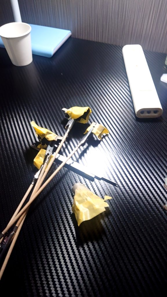 鬼のようにマスキングを施す