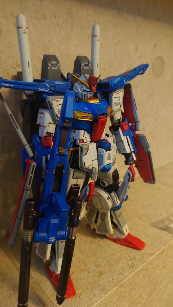 全体像です。各所にプラバン貼付けするなど、ディテールアップにかなり苦労しました。