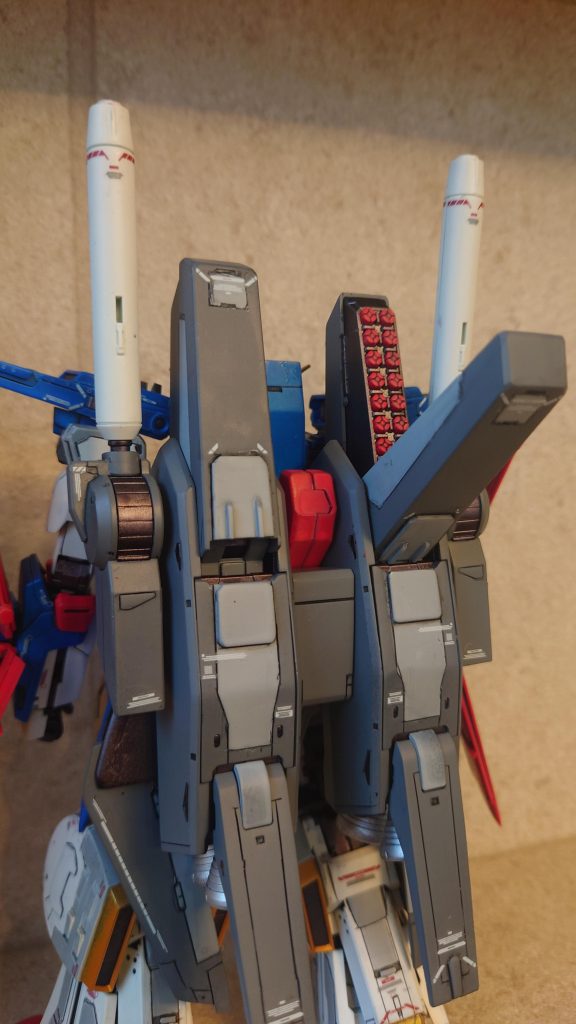 バックパックは好みの色に変えました。