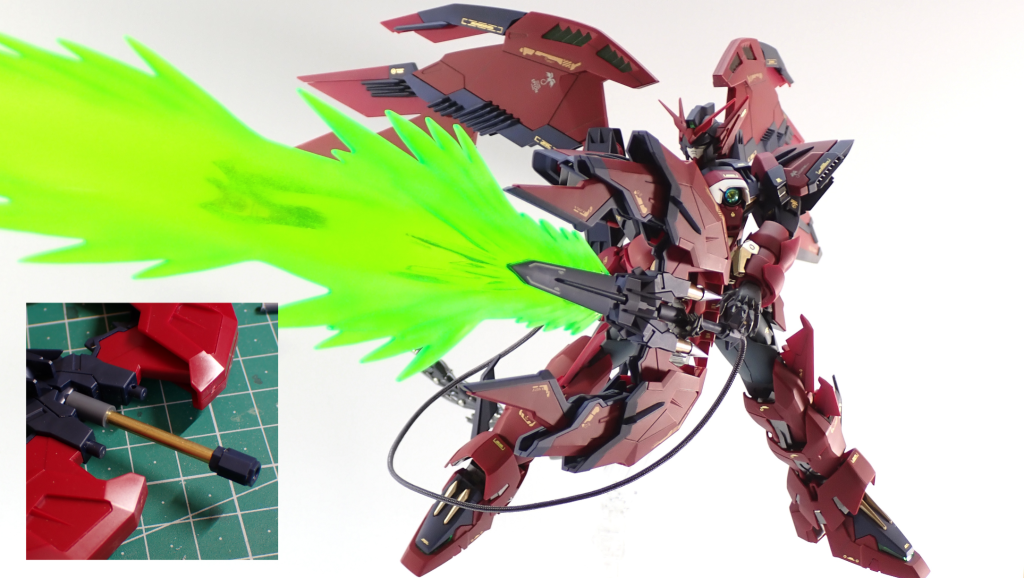 先程も言いましたが、とにかく重い。ツヴァイヘンダーモードはソードのグリップを変更。カタールみたいなタイプから通常の持ち手に。プラじゃ重量でしなるので、金属棒を使ってます。