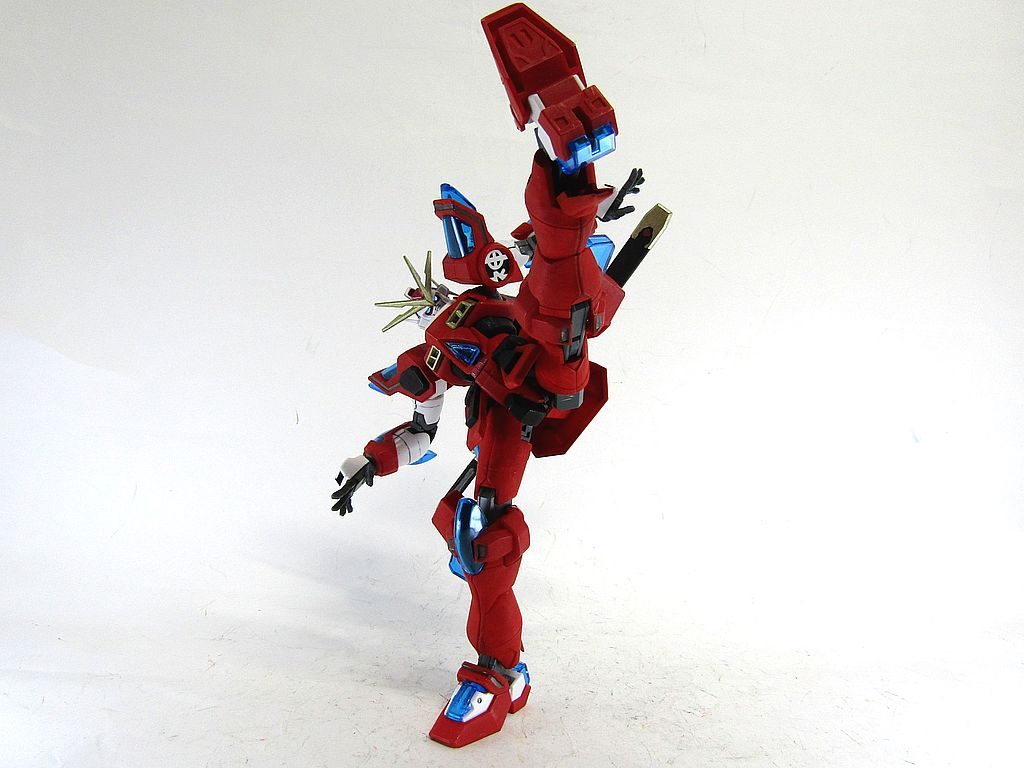 踵落とし!自立可能な素晴らしい構造のキットです。