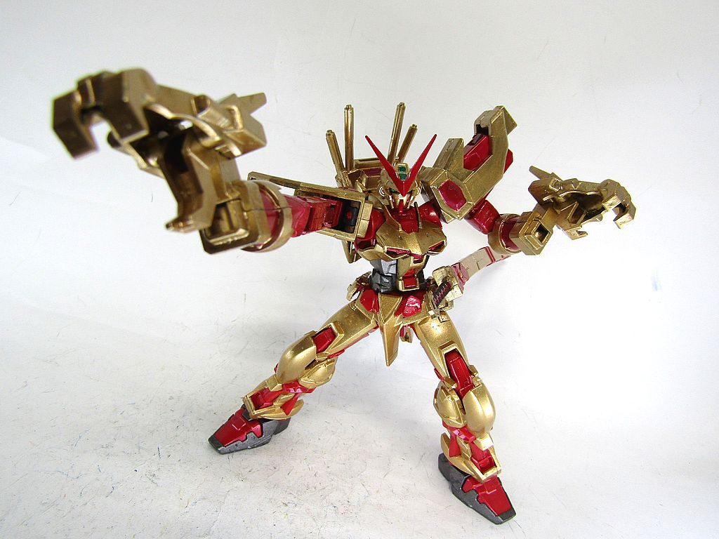 ドラゴンクロー！こちらはリアルに伸びます。‥‥‥GBNでは手首はどうなるのでしょうか？(￣▽￣;)