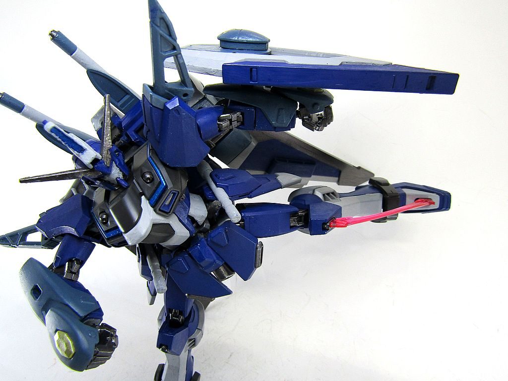 狙撃機に見せかけた近接格闘機です。