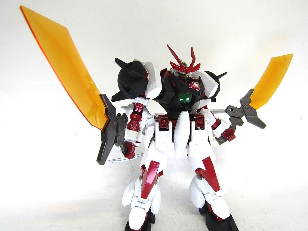 メインの武器はGN-鬼包丁です。山刀のように乱切りにします。