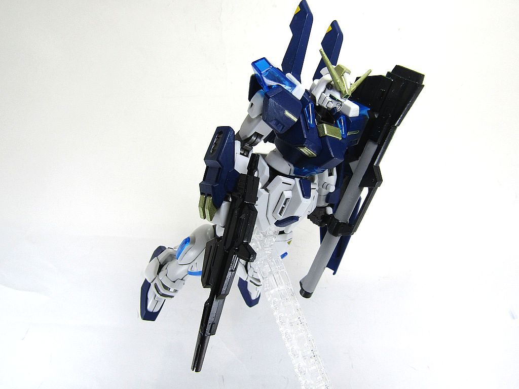 「おかしいぃなぁ?何でセイがいないんだ?」と地球のピンチにさっそうと現れる謎の機体です。