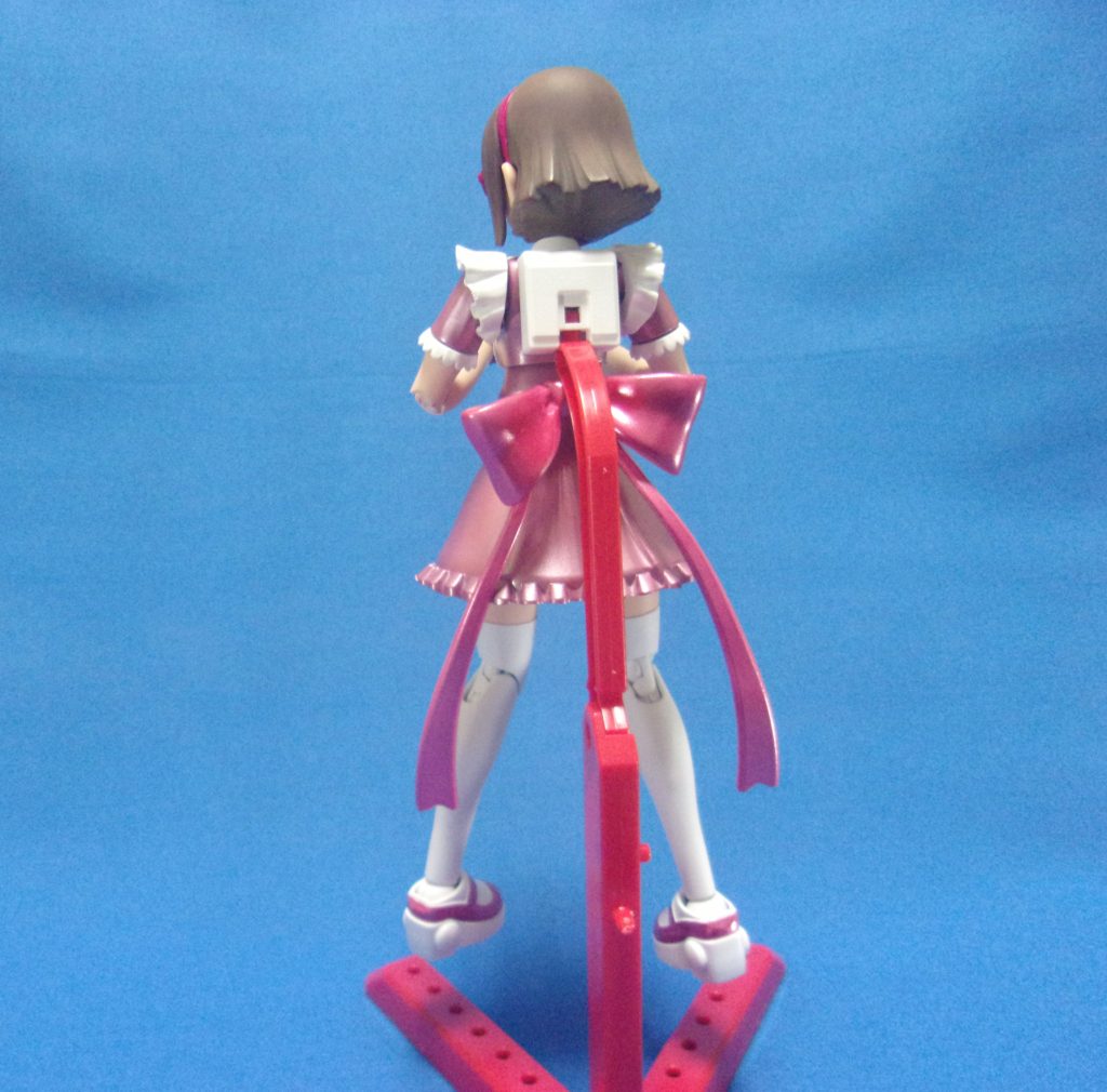 淡いピンクはタミヤのパールライトレッド、濃いピンクはクレオスのGXメタルピーチです。