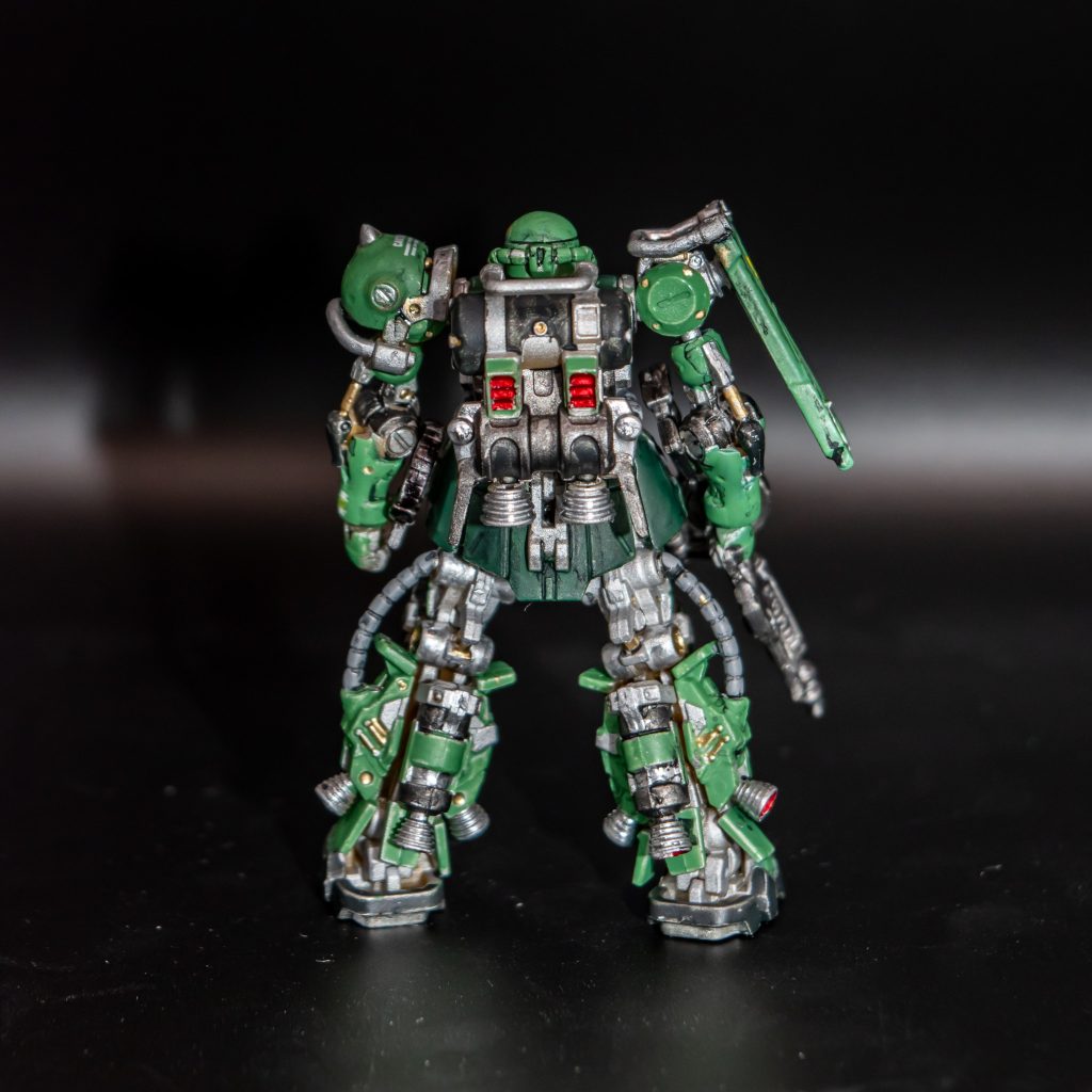 今回のテーマとしては塗装面が厚くなりすぎないようにしたかった事と塗り分けの境界線をいかに綺麗に塗り分けるかでした。