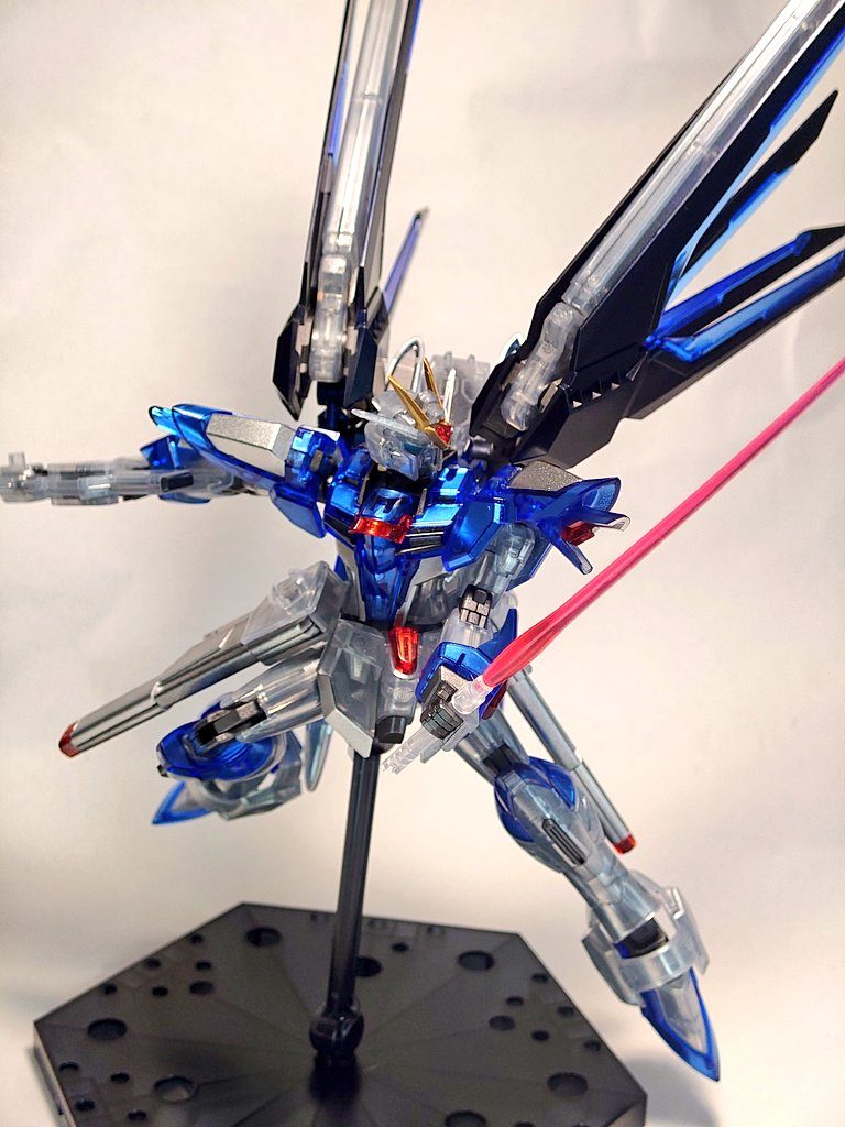 HGライジングフリーダム(クリアカラー)–2枚目/制作者：しさお