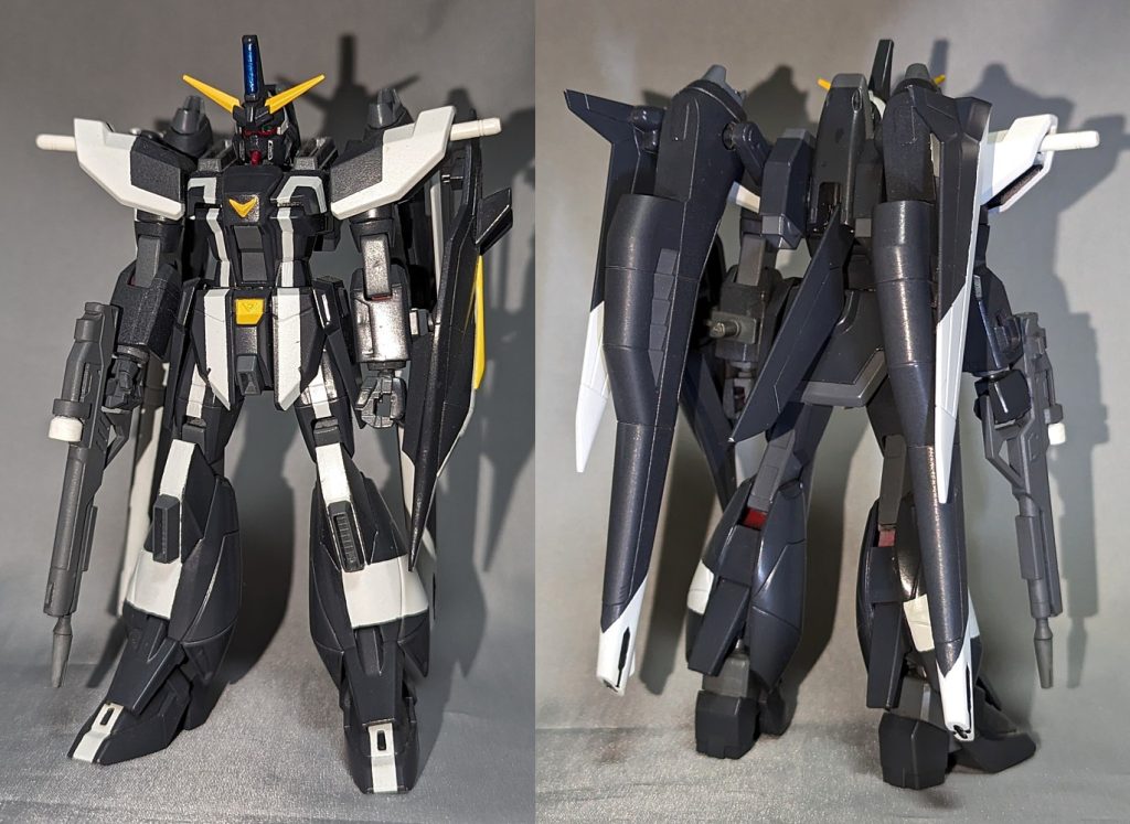 左前腕内側部はピン穴に接着剤がしみ込んだのか溶けて凹んでます