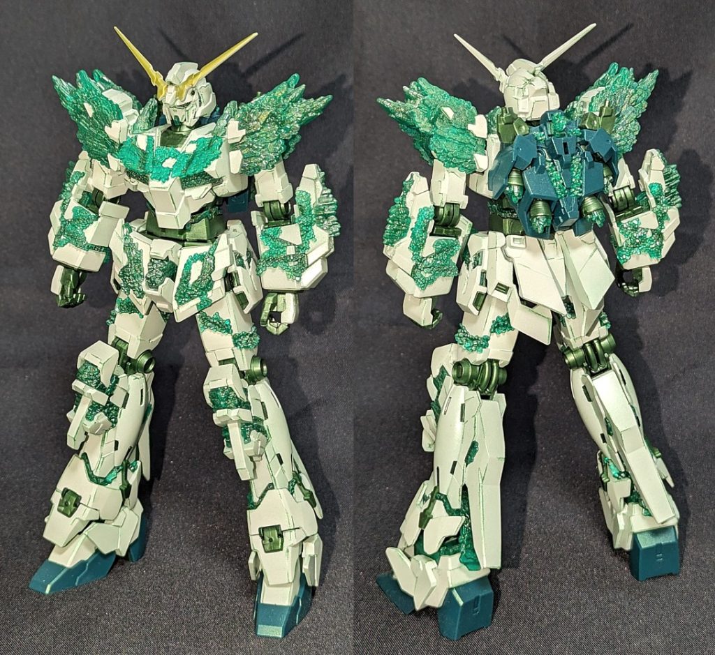 白には一度過去に塗装したモノの上から白である程度塗りつぶした後、少量の緑を混ぜた白→エッジ部に色鉛筆でランダムに緑の線入れ→クリスタルカラートルマリングリーンの順で塗装してますサイコフレームには上記の通りガンマカサイコグリーンその他箇所にはトルマリングリーンを塗装してます